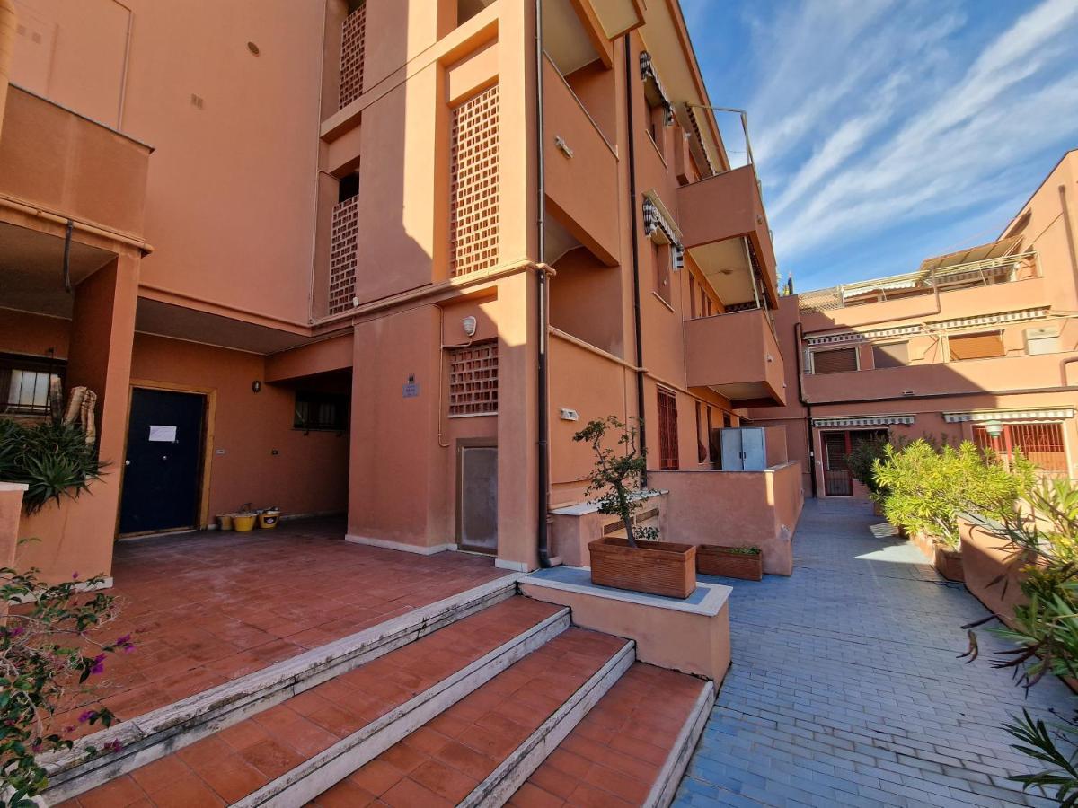 شقة Via Alberti Terrazza Vista Aperta- Free Parking بيترا ليغوري المظهر الخارجي الصورة